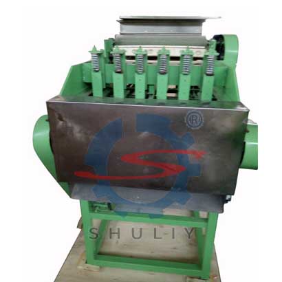 Cashew shell removing machine01