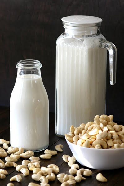 Cashew milk1