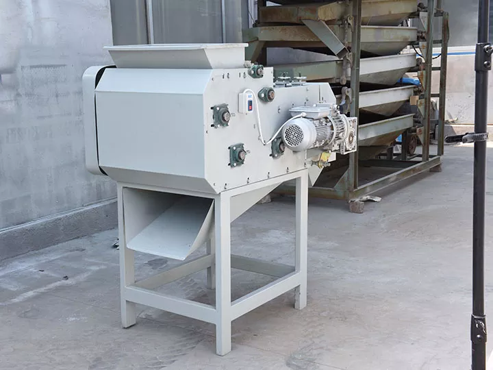 Cashew Shelling Machine 2 Cashew nut cracking machine