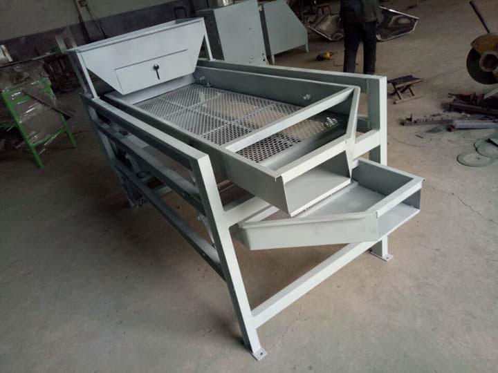 Cashew Vibrate Separator | Cashew Shell Separating Machine 1 Cashew shell and kernel separator