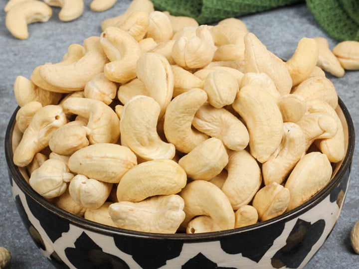 Raw Cashew Grading Machine | Cashew Nut Grader 2 Cashew kernel