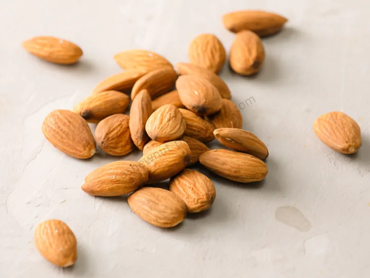 Shelled almonds