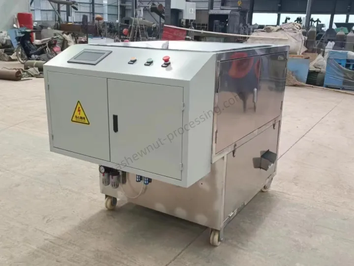 Macadamia nut cracking machine